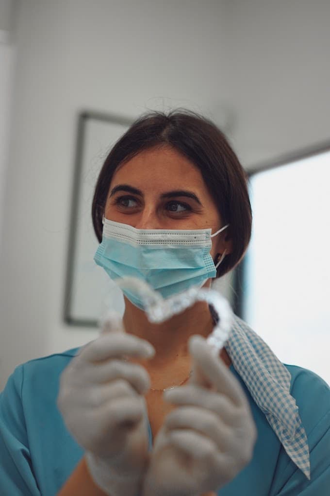 Dra. Samira Ali, odontóloga en Clínica Dental Velázquez (Melilla)